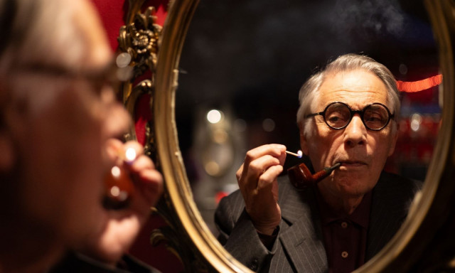 Θέατρο Τζένη Καρέζη: «Τυχαίοι Έρωτες» στο φουαγιέ από τον Θεοδόση Πελεγρίνη