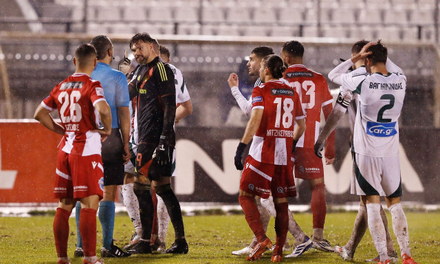 Super League, ανάλυση Λανουά: Σωστή η κόκκινη, άκυρο το πέναλτι του… Ντραγκόφσκι