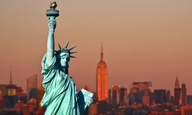 Αναλυτής προειδοποιεί: Έρχεται το τέλος του δυτικού κόσμου - Δεν θα είναι ο Γ' Παγκόσμιος η αιτία