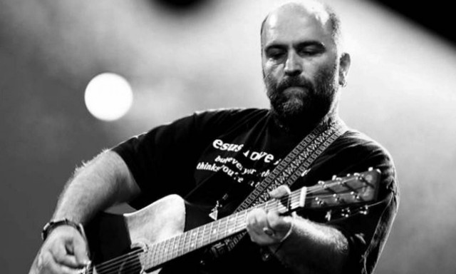 Σταυρός του Νότου: Δύο ακόμα παραστάσεις για τον Μπάμπη Στόκα