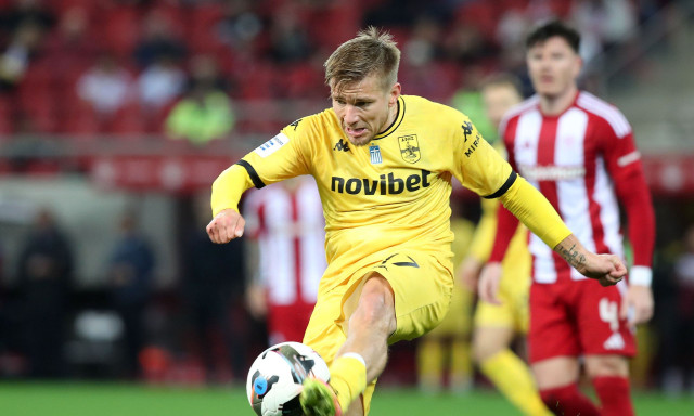 Άρης – ΠΑΟΚ: Στο νοσοκομείο ο Φρίντεκ, στην έξοδο ο Χουάνκαρ | Έρχεται ο Μεντίλ για τους «κίτρινους»