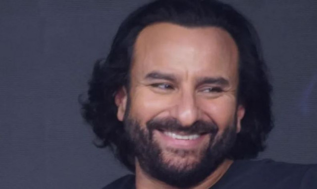 Γνωστός ηθοποιός του Bollywood μαχαιρώθηκε στο σπίτι του στη Βομβάη