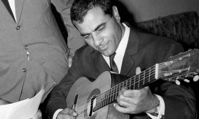 Στέλιος Καζατζίδης: Όταν του έβαλαν το πιστόλι στον κρόταφο και του είπαν «σταματάς ή θα πεθάνεις»