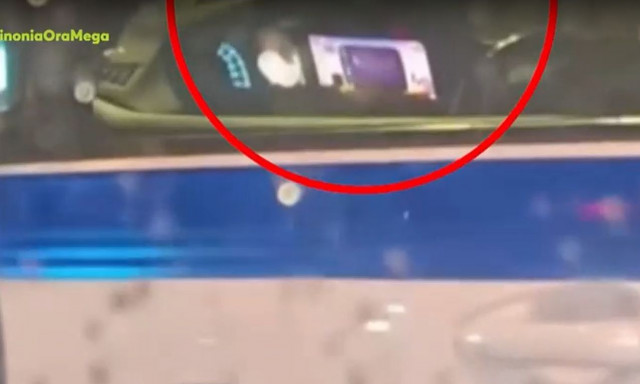 Αστυνομικοί έπαιζαν «φρουτάκια» μέσα σε περιπολικό – Διατάχθηκε ΕΔΕ