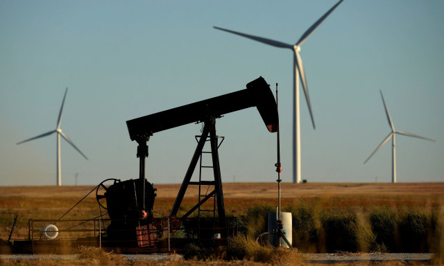 Πετρέλαιο: Κέρδη για τέταρτη συνεχόμενη εβδομάδα – Το Brent παραμένει στα 80 δολάρια