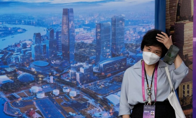 Κινεζική εταιρεία απαγόρευσε στους εργαζόμενους να μισούν τη δουλειά τους