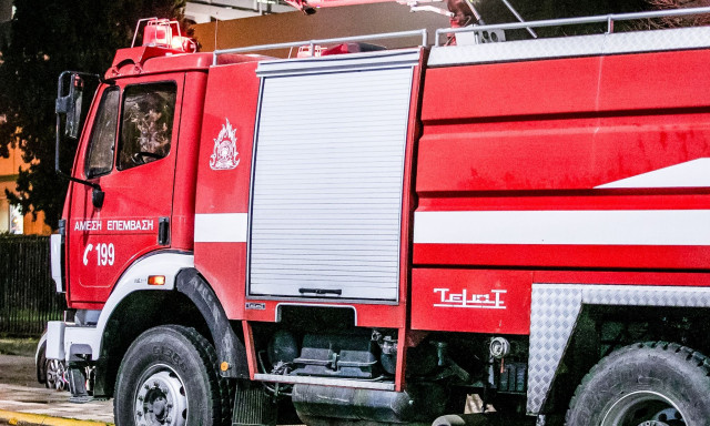 Τροχαίο στον Γέρακα: Χρειάστηκε η επέμβαση της Πυροσβεστικής για τον απεγκλωβισμό οδηγού