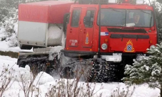 Ακαρνανικά Όρη: Επιχείρηση της ΕΜΑΚ για εγκλωβισμένο βοσκό - Έπεσε χιονοστιβάδα
