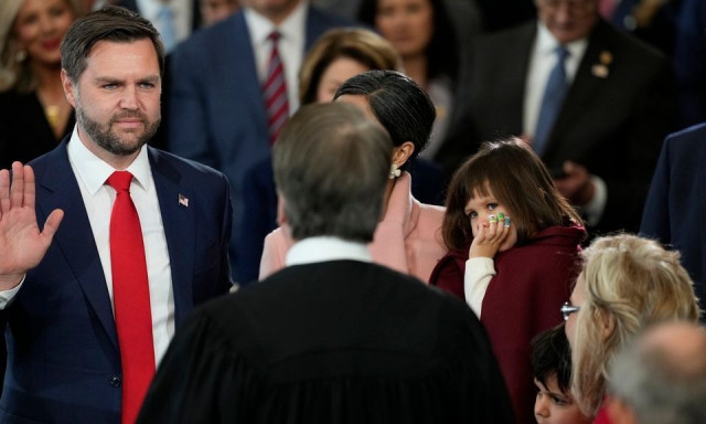 Ο Τζ. Ντ. Βανς ορκίστηκε ως Αντιπρόεδρος των ΗΠΑ