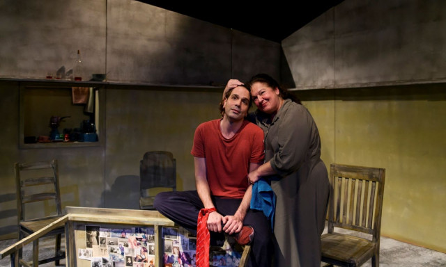 Θέατρο Σταθμός: Η μεγάλη επιτυχία με «Το γάλα» του Βασίλη Κατσικονούρη συνεχίζεται