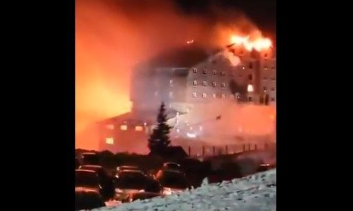 Τουρκία: 10 νεκροί και 32 τραυματίες από φωτιά σε χιονοδρομικό κέντρο