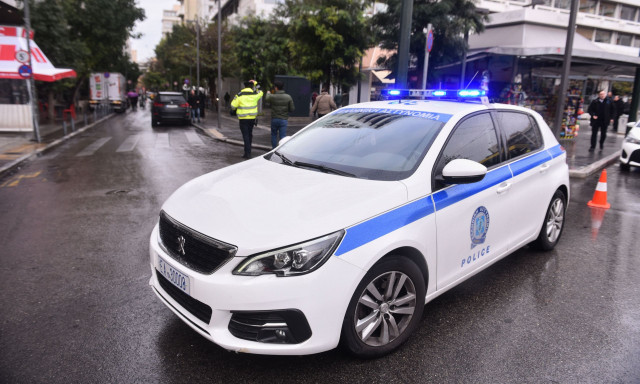 Ζημιές σε καταστήματα, επιχειρήσεις και ATM στη Δάφνη και τη Λεωφόρο Βουλιαγμένης