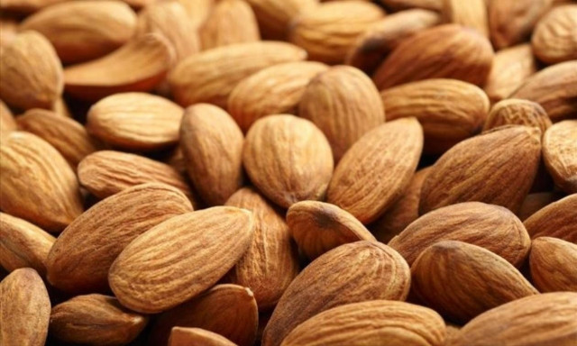 Σε παχαίνουν τα αμύγδαλα; Εδώ είναι η αλήθεια