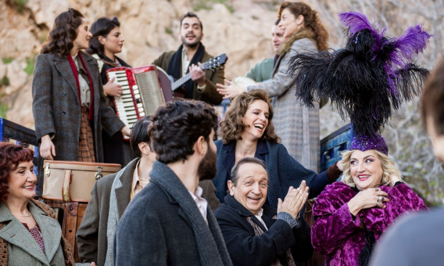 Θέατρο Ακροπόλ: Στη σκηνή μεταφέρθηκε «Η Μητέρα του Σκύλου» του Παύλου Μάτεσι με την Υρώ Μανέ