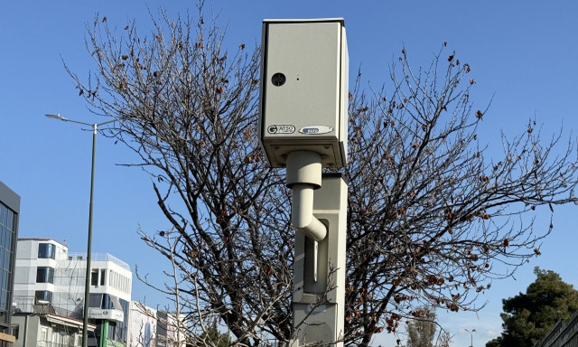 Οι «κρυφές» κάμερες «Ράμπο» των λεωφορειολωρίδων είναι και... «τυφλές» - Δείτε εικόνες