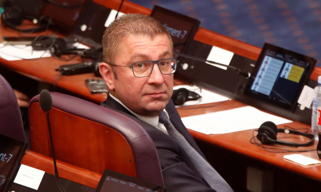 Ακραία πρόκληση Μίτσκοσκι: «Υπάρχει μακεδονικό ζήτημα και είναι άλυτο»