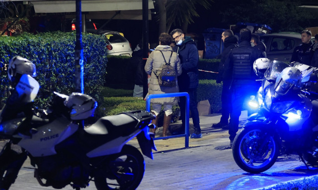 Παλαιό Φάληρο: Στα χέρια της αστυνομίας ο δολοφόνος - Κατηγορεί τον ιδιοκτήτη πρακτορείου