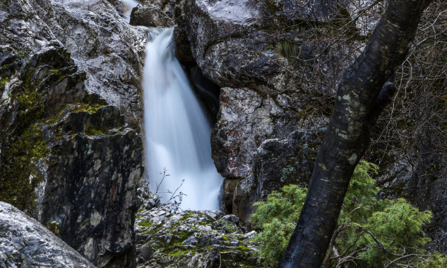 Άνω Σκοτίνα: Το πέτρινο χωριό με θέα τον Όλυμπο και το Αιγαίο