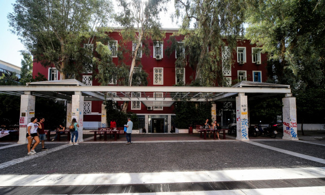 Ισπανίδα ήρθε για Erasmus στην Ελλάδα και έπαθε «πλάκα» με το Πάντειο: «Καλωσήρθες στο χάος»