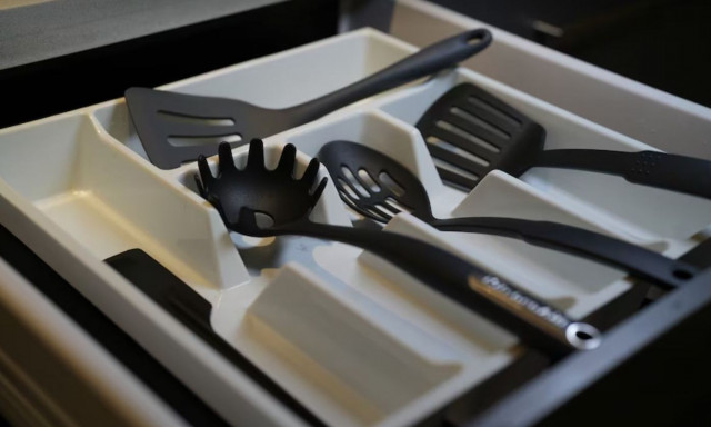 Παράλογα ενοχλητικό: Επιστημονικό έγγραφο διορθώνει τη μελέτη για τα μαύρα σκεύη - Τι ισχύει