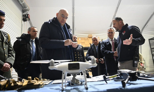 ΗΠΑ: Ο Δένδιας στο στρατηγείο των συστημάτων κατάρριψης των drones -«Πολύ σημαντικό για την πατρίδα»