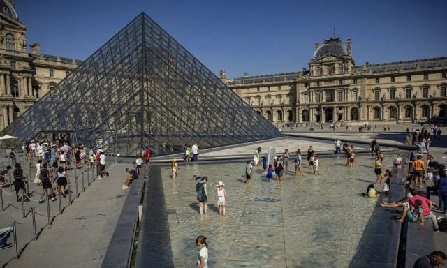 Γαλλία: Σε δεινή κατάσταση το Λούβρο - Έκκληση για βοήθεια από τη διοίκηση του Μουσείου