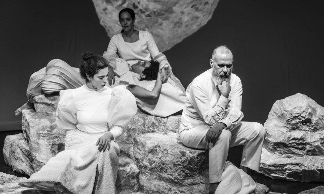 Θέατρο του Νέου Κόσμου: Η «Πύλη της Κόλασης» ολοκληρώνει τις παραστάσεις της