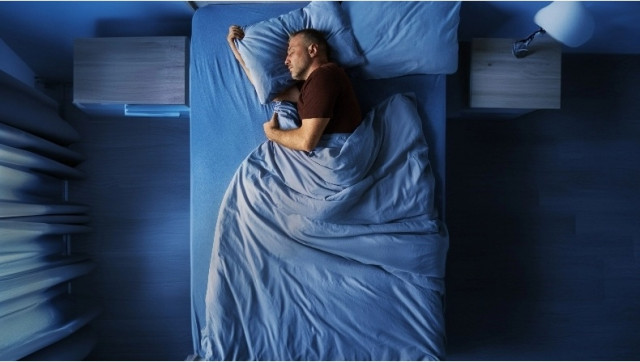 Ποια είναι η κατάλληλη στάση ύπνου που βοηθά την υγεία σας - Επιστήμονες εξηγούν