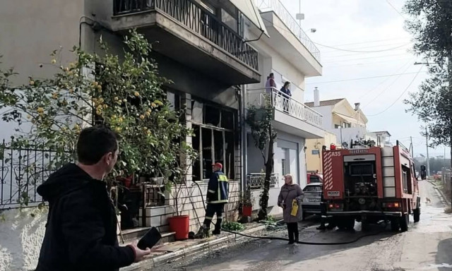 Παρανάλωμα του πυρός σπίτι στον Βόλο – Από θαύμα σώθηκε η ιδιοκτήτρια