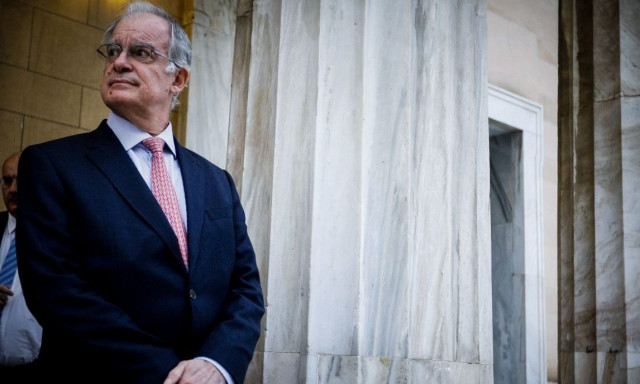 Πρόεδρος της Δημοκρατίας: Έρχονται εκπλήξεις στην τελική ψηφοφορία και.... πολιτικές μεταγραφές