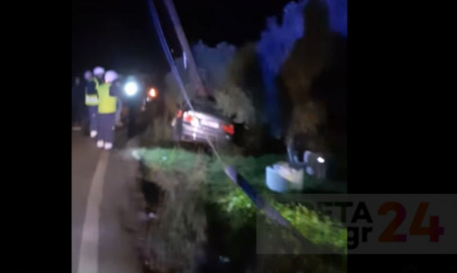 Σοβαρό τροχαίο στην Κρήτη: Αυτοκίνητο «καρφώθηκε» σε στύλο