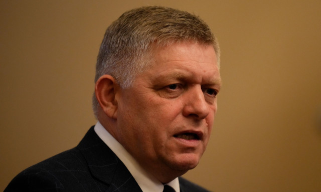 Σλοβακία: Ο πρωθυπουργός Φίτσο δεν παραιτείται, παρά τις αντικυβερνητικές διαδηλώσεις