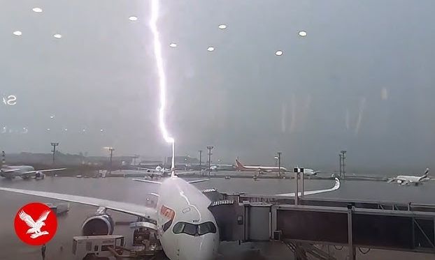 Βραζιλία: Κεραυνός χτυπά αεροπλάνο της British Airways κατά τη διάρκεια σφοδρής καταιγίδας