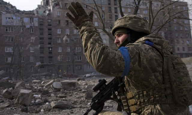 The Times: Τέσσερα σενάρια για τον τερματισμό του πολέμου στην Ουκρανία