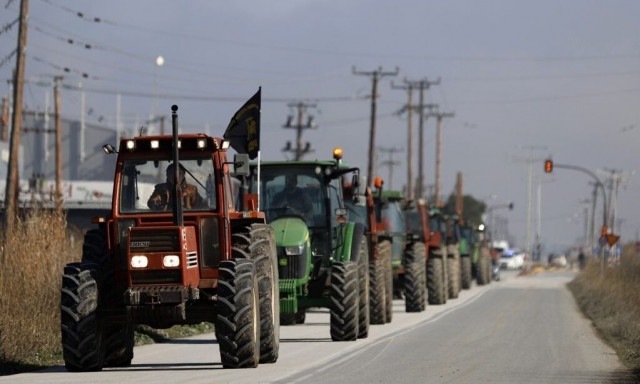 Θεσσαλία: Κλιμακώνουν τις κινητοποιήσεις οι αγρότες – Θα κλείνουν δρόμους κάθε απόγευμα