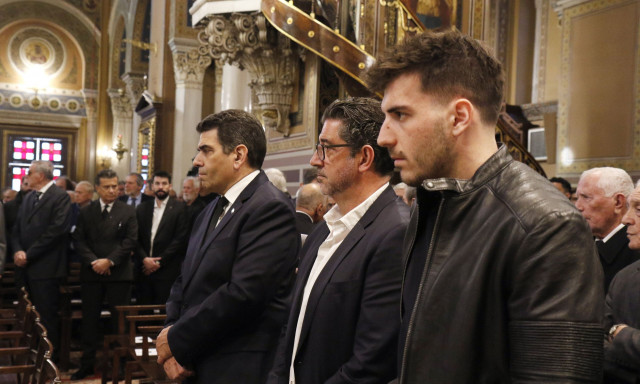 Φώτης Ιωαννίδης για Μίμη Δομάζο: «Η διαδρομή του αποτελεί οδηγό για όλους μας, δεν θα ξεχαστεί ποτέ»