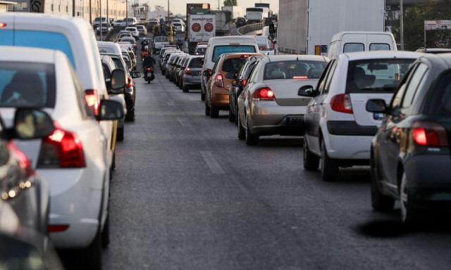 Στο gov.gr η έκδοση και παράταση αδειών οδήγησης αυτοκινήτων και μοτοσικλετών