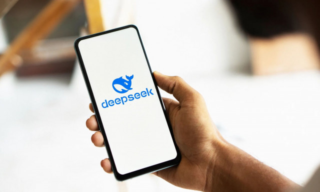 Ποια είναι η κινεζική DeepSeek και γιατί προκαλεί «φρίκη» στον κόσμο της Τεχνητής Νοημοσύνης