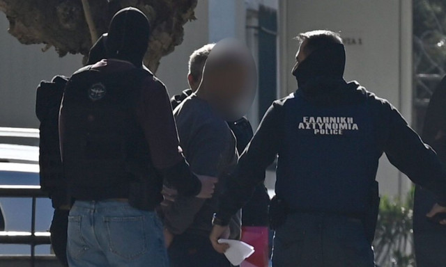 Παλαιό Φάληρο: Στη φυλακή ο δολοφόνος του ιδιοκτήτη του πρακτορείου - Πέταξε το μαχαίρι στη θάλασσα