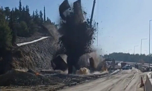 Θεσσαλονίκη: Ελεγχόμενη έκρηξη στον Περιφερειακό ελέω… Fly Over