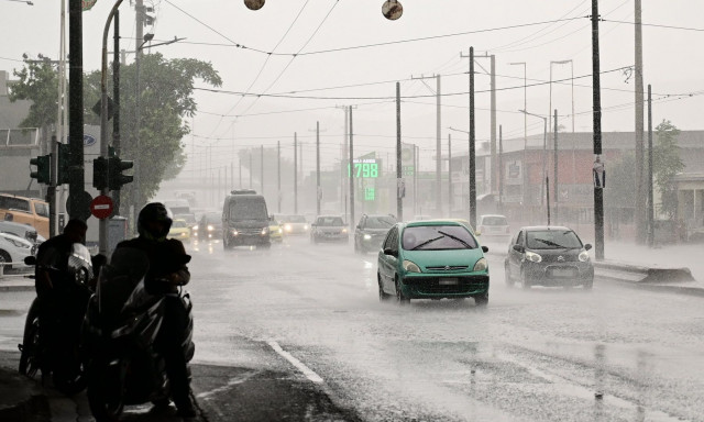 Καιρός: Επιμένουν οι υψηλές θερμοκρασίες – Πότε θα επιστρέψουν οι βροχές και οι καταιγίδες
