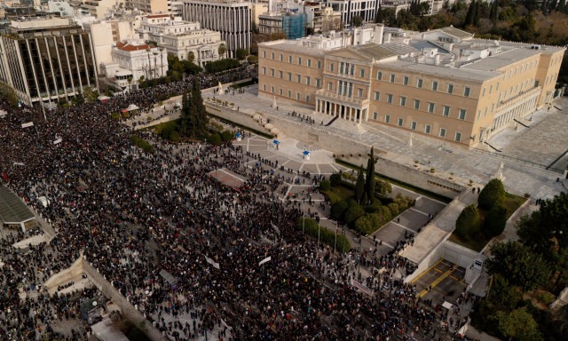 Τέμπη: Αίτημα της Νέας Αριστεράς για προ ημερησίας διατάξεως συζήτηση στη Βουλή