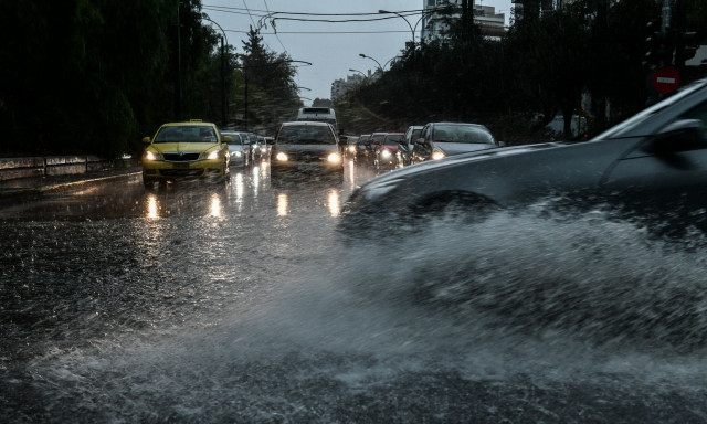 Καιρός: Επιστρέφουν οι βροχές την Τετάρτη – Πλησιάζει αγριεμένος ο «ψυχρός Αυλώνας»