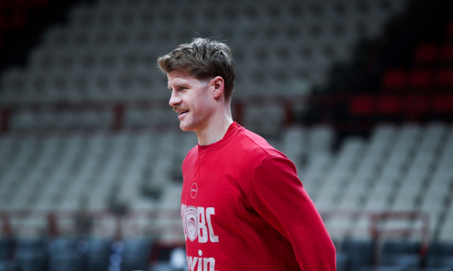 Euroleague, Ολυμπιακός - Αναντολού Εφές: Οι διαιτητές του αγώνα - Εκτός ο Ουόκαπ