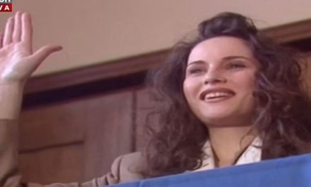 Μελάνια Τραμπ: Όταν υποδυόταν την Πρόεδρο των ΗΠΑ 32 χρόνια πριν σε διαφήμιση