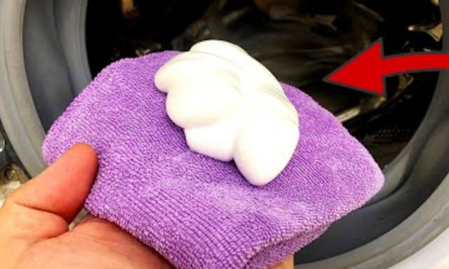 Το κόλπο με το σφουγγάρι στο πλυντήριο: Αυτή η συμβουλή αλλάζει τα πάντα
