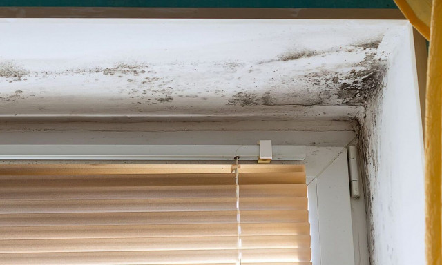 Αντίο μια για πάντα στην υγρασία: Η θερμοκρασία στην οποία πρέπει να διατηρείτε το σπίτι σας