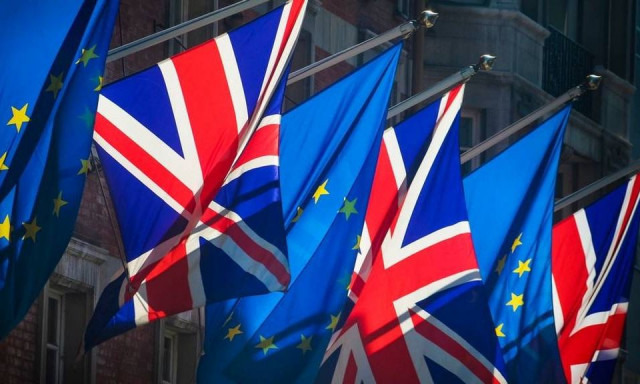 Βρετανία: Πέντε χρόνια μετά το Brexit, το Λονδίνο αναζητά μια νέα σχέση με την ΕΕ