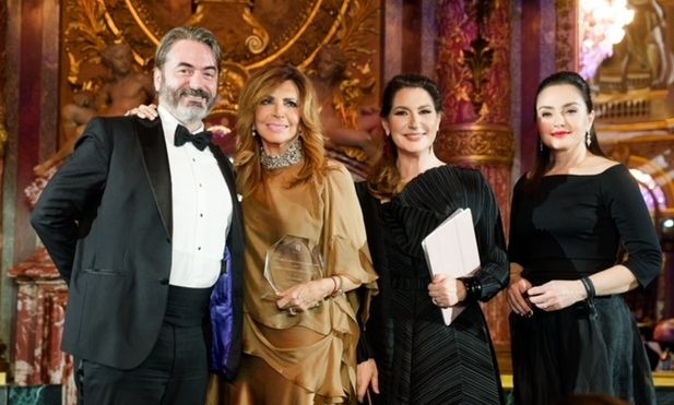 Λαμπερό gala στο Παρίσι για τη διάσωση του Χοροθεάτρου «Δόρα Στράτου»