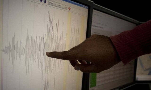 Σεισμοί Σαντορίνη: Τι λέει καθηγητής της Οξφόρδης για την σχέση με τη μαγματική δραστηριότητα